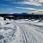 Iiris - Peaceful Lapland Surrounded By Nature Äkäslompolo