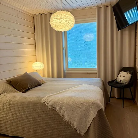 Chalet Iiris - Premium Yllaes Villa, 2 Passes Included Akaslompolo