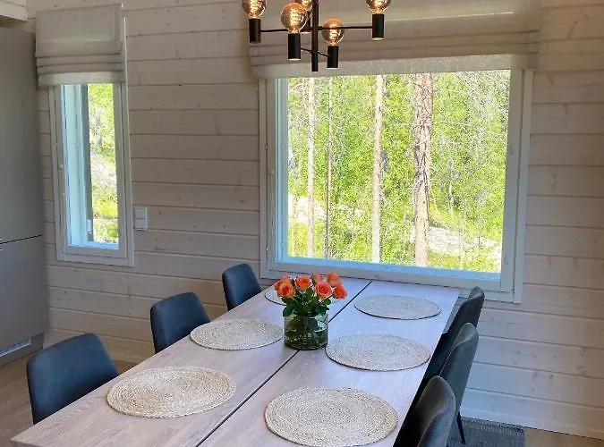 Iiris - Peaceful Lapland Surrounded By Nature Chalet